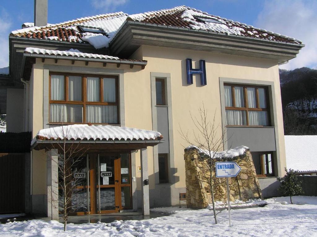 Hotel Santa Cristina Pola de Lena Zewnętrze zdjęcie